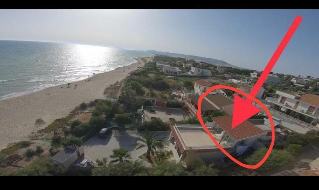 Villetta Sullo Scoglio Gela Exteriör bild